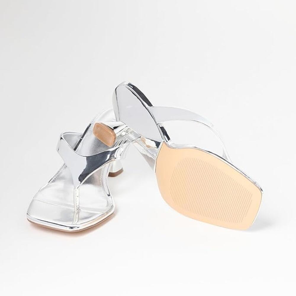 New Silver Dakota Thong Sculpted Heel Sandal - Size: 7 - Picture 4 of 5